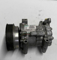 Compresseur clim RENAULT MODUS Photo n°1