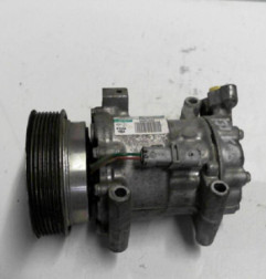 Compresseur clim RENAULT MODUS Photo n°4