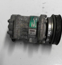 Compresseur clim RENAULT CLIO 2 Photo n°4
