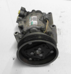 Compresseur clim RENAULT CLIO 3 Photo n°5