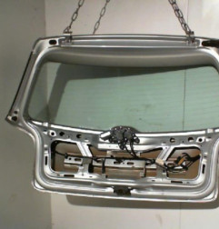 Malle/Hayon arriere VOLKSWAGEN POLO 4 Photo n°6