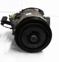 Compresseur clim VOLKSWAGEN POLO 4 Photo n°5