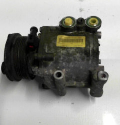 Compresseur clim FORD FIESTA 5 Photo n°4