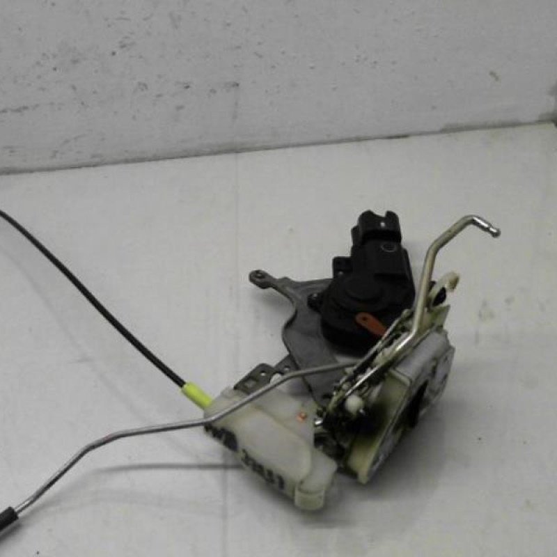 Serrure avant droit PEUGEOT 107