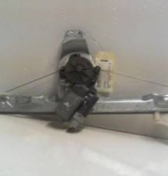 Leve vitre electrique arriere droit MERCEDES CLASSE C Photo n°1