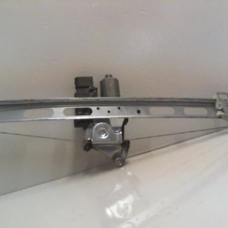 Leve vitre electrique avant droit MERCEDES CLASSE A 168