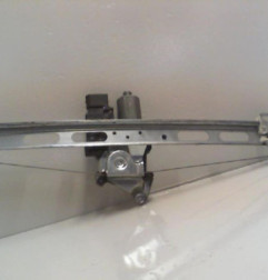 Leve vitre electrique avant droit MERCEDES CLASSE A 168 Photo n°3