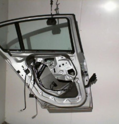 Porte arriere gauche BMW SERIE 1 E87 Photo n°1