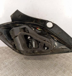 Feu arriere principal droit (feux) OPEL ASTRA H Photo n°3