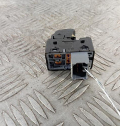 Interrupteur de leve vitre arriere gauche HYUNDAI I 20 3