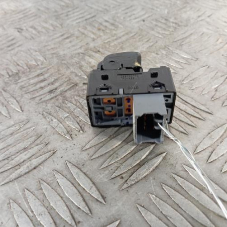 Interrupteur de leve vitre arriere gauche HYUNDAI I 20 3