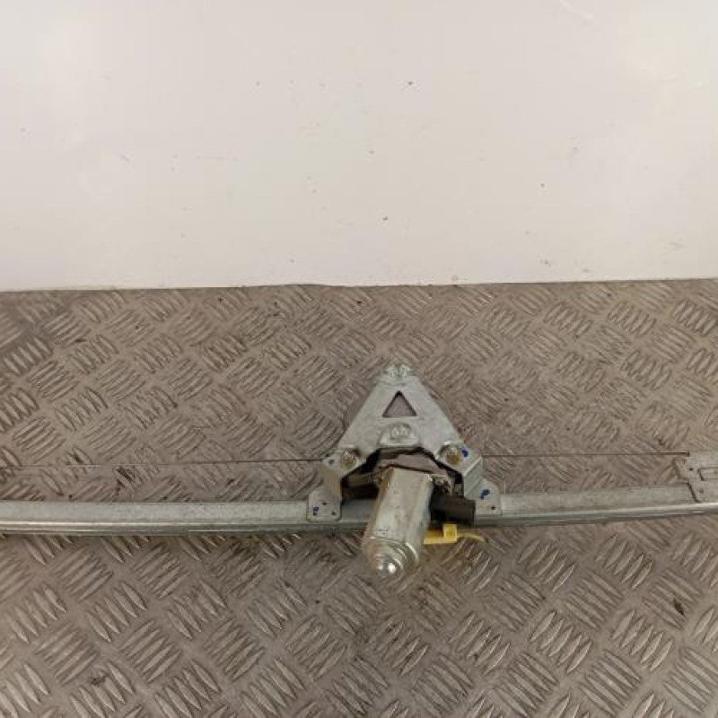 Leve vitre electrique avant gauche RENAULT TRAFIC 2