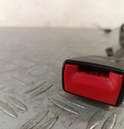 Attache ceinture avant droit VOLKSWAGEN GOLF 6