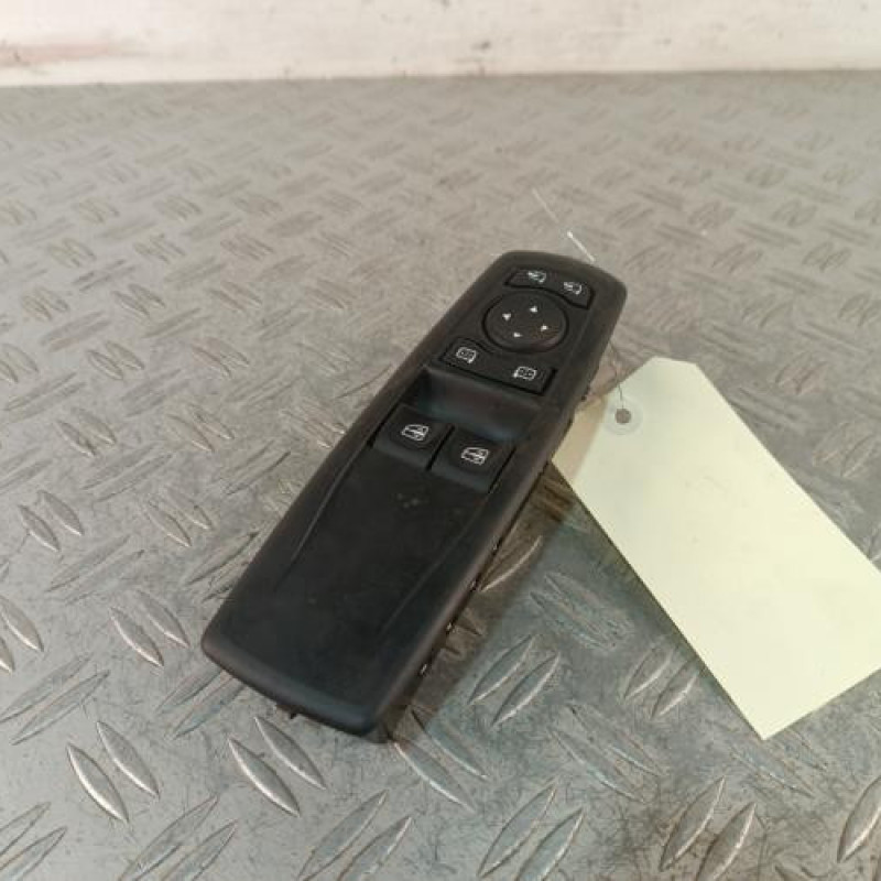 Interrupteur de leve vitre avant gauche RENAULT MEGANE 3