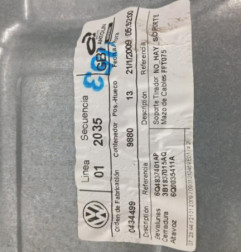 Leve vitre electrique avant gauche VOLKSWAGEN POLO 4 Photo n°4