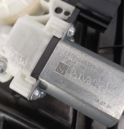 Leve vitre electrique avant droit FORD FIESTA 7 Photo n°4