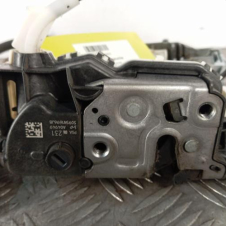 Serrure avant gauche PEUGEOT 3008 1