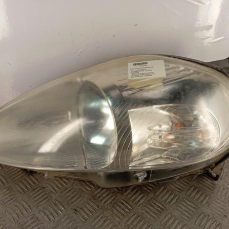 Optique avant principal gauche (feux)(phare) FIAT GRANDE PUNTO Photo n°1