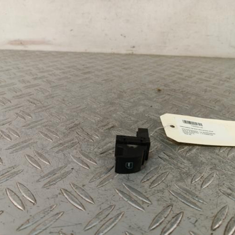 Interrupteur de leve vitre arriere droit VOLKSWAGEN GOLF 6