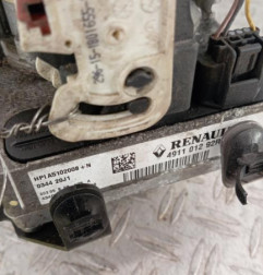 Pompe de direction DACIA SANDERO 2 Photo n°4