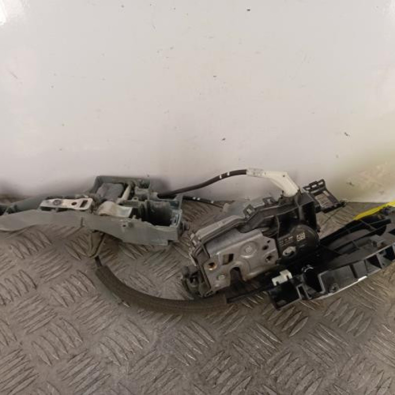 Serrure arriere droit PEUGEOT 3008 1