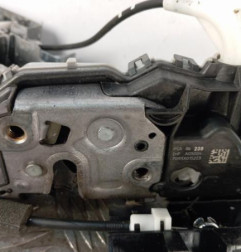 Serrure arriere droit PEUGEOT 3008 1