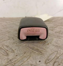 Attache ceinture avant gauche PEUGEOT 107