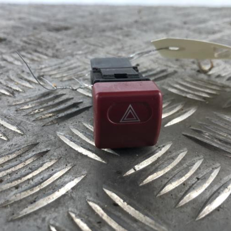 Bouton de warning CITROEN JUMPY 1