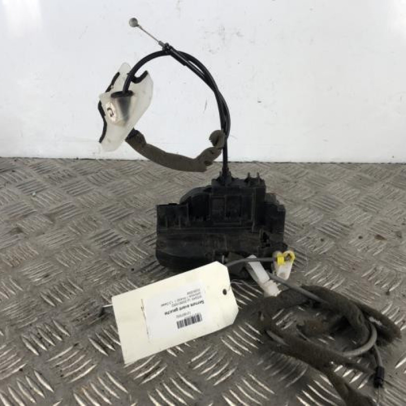 Serrure avant gauche NISSAN QASHQAI 1