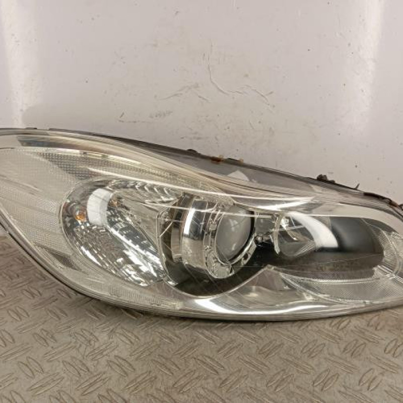 Optique avant principal droit (feux)(phare) VOLVO C 30