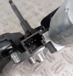 Moteur essuie glace arriere RENAULT TWINGO 3 Photo n°3