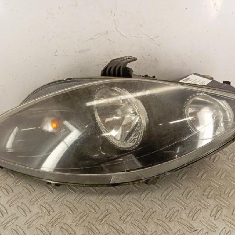 Optique avant principal gauche (feux)(phare) SEAT LEON 2
