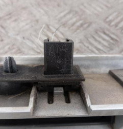 Bouton de coffre CITROEN BERLINGO 2 Photo n°4