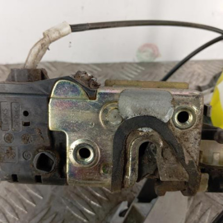 Serrure avant gauche PEUGEOT 407