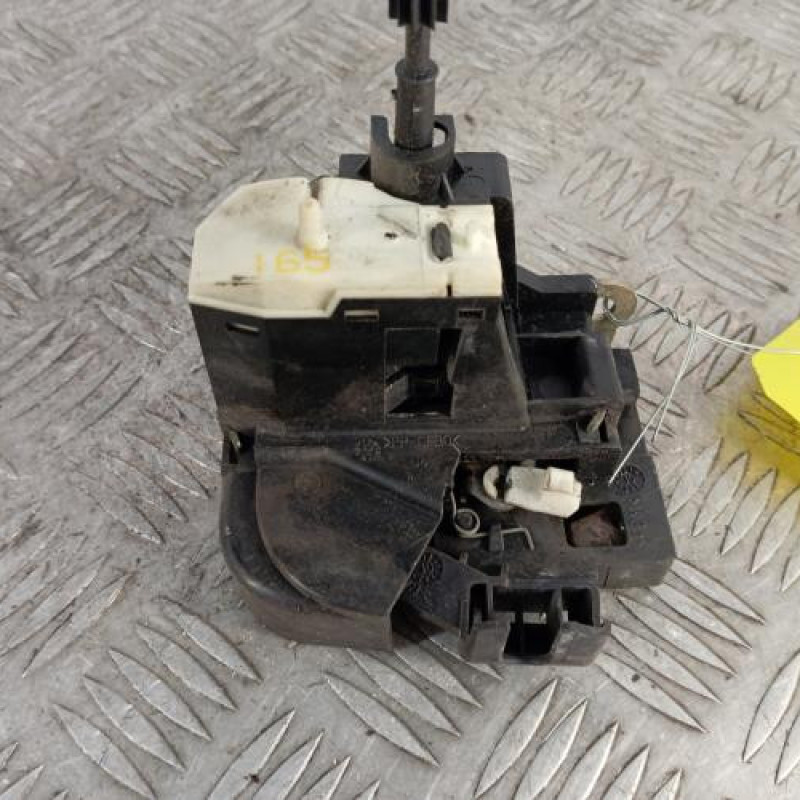 Serrure avant droit RENAULT CLIO 2