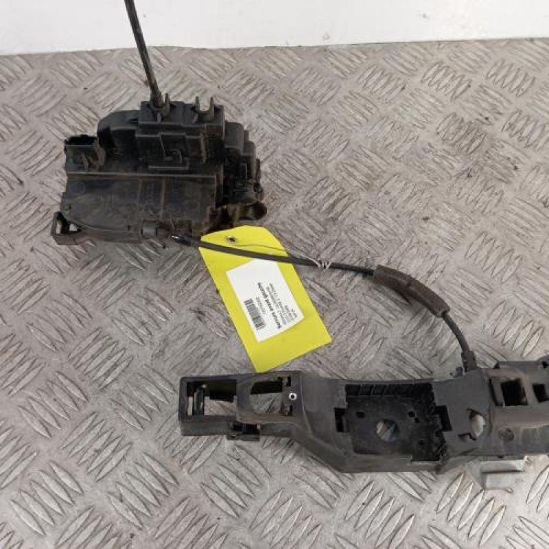 Serrure avant gauche RENAULT CLIO 3