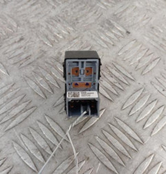 Interrupteur de leve vitre avant droit HYUNDAI I 20 3