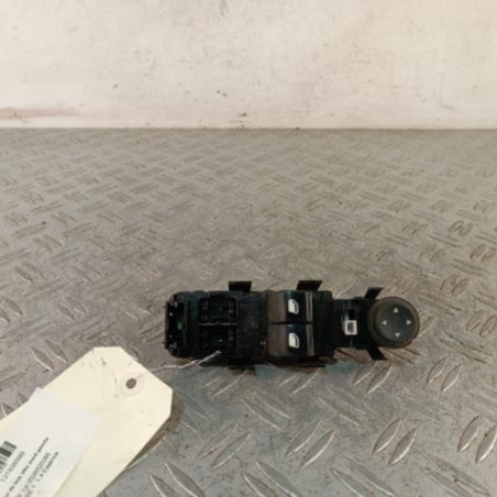 Interrupteur de leve vitre avant gauche CITROEN C4 1 Photo n°1