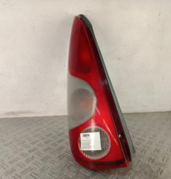 Feu arriere principal gauche (feux) TOYOTA YARIS VERSO Photo n°1