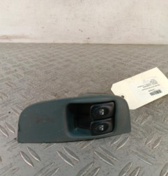 Interrupteur de leve vitre avant gauche RENAULT MEGANE 1 Photo n°1