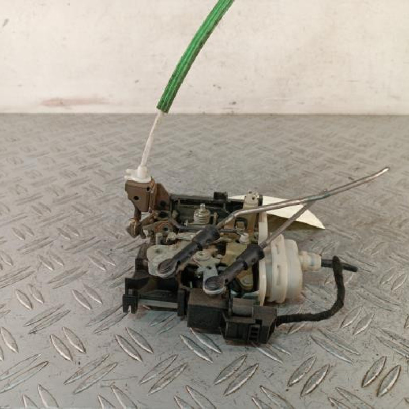 Serrure avant gauche AUDI A3 1