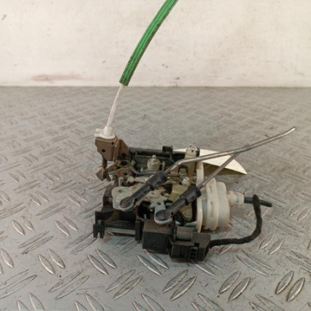 Serrure avant gauche AUDI A3 1 Photo n°1