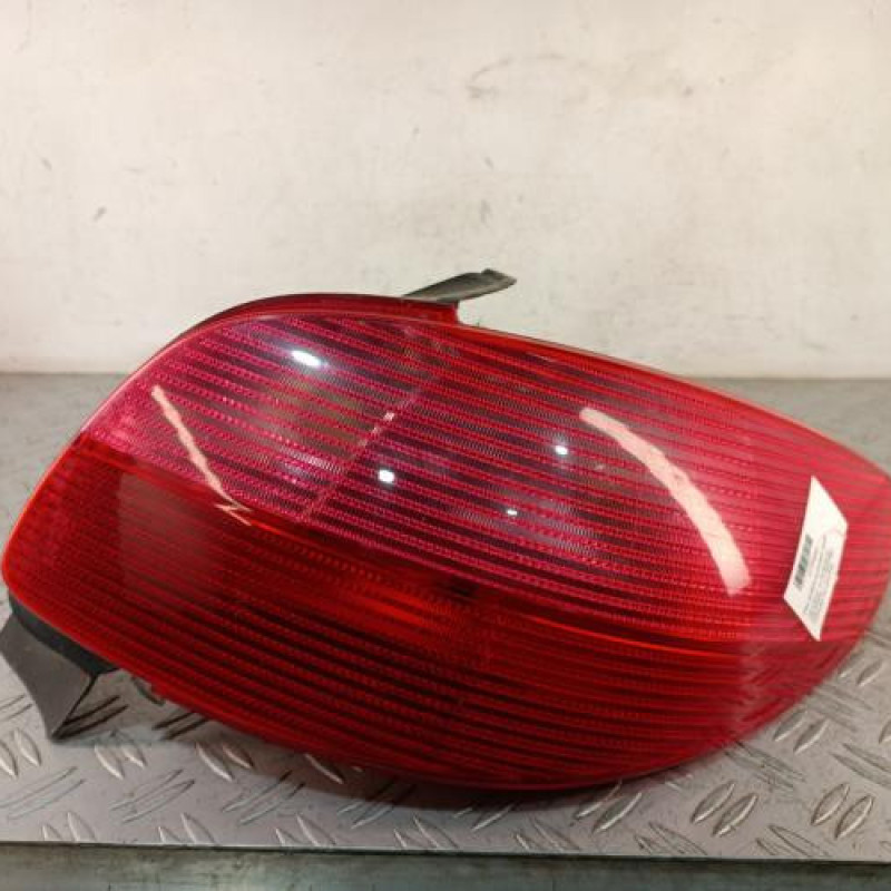 Feu arriere principal droit (feux) PEUGEOT 206
