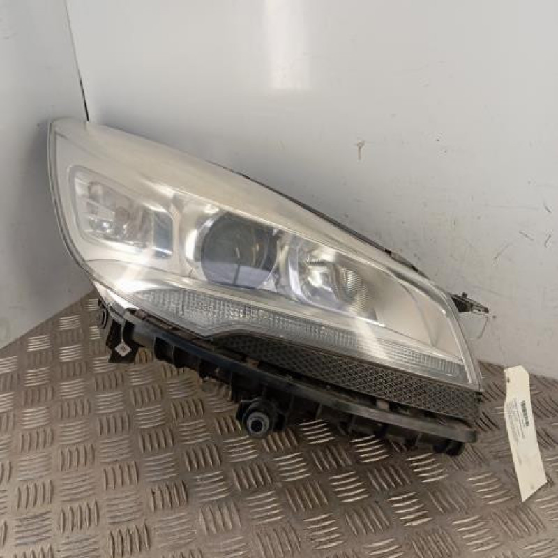 Optique avant principal droit (feux)(phare) FORD KUGA 2