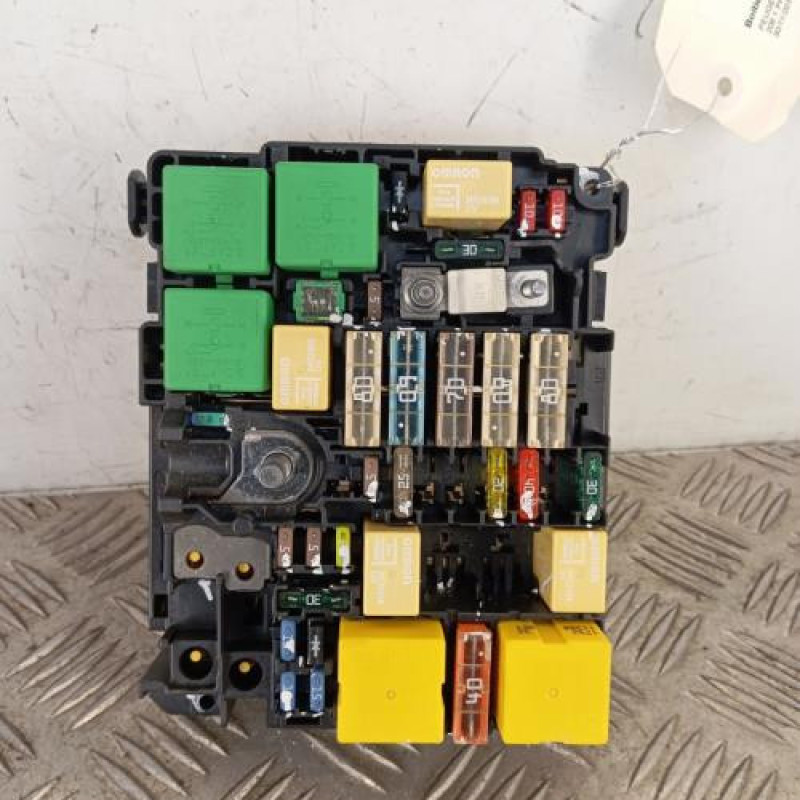 Boitier servitude moteur (BSM) PEUGEOT 208 1