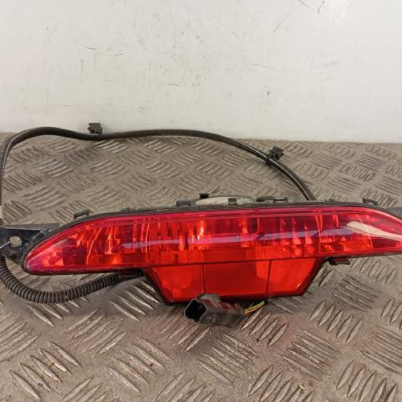 Anti brouillard arriere PEUGEOT 208 1