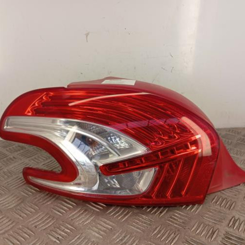 Feu arriere principal gauche (feux) PEUGEOT 208 1