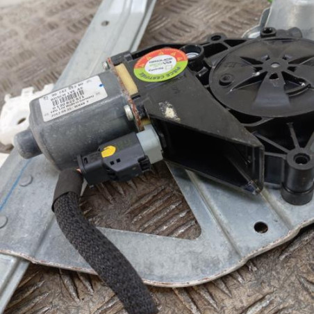 Leve vitre electrique avant droit PEUGEOT 208 1