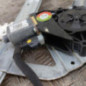 Leve vitre electrique avant droit PEUGEOT 208 1