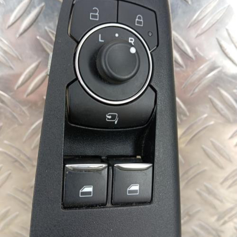 Interrupteur de leve vitre avant gauche FORD FIESTA 7